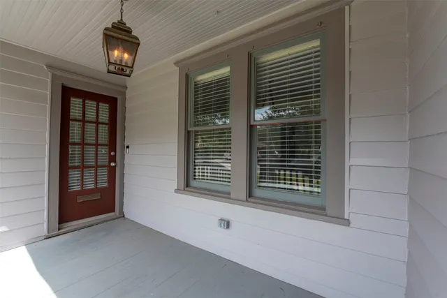 a view of an entryway of house