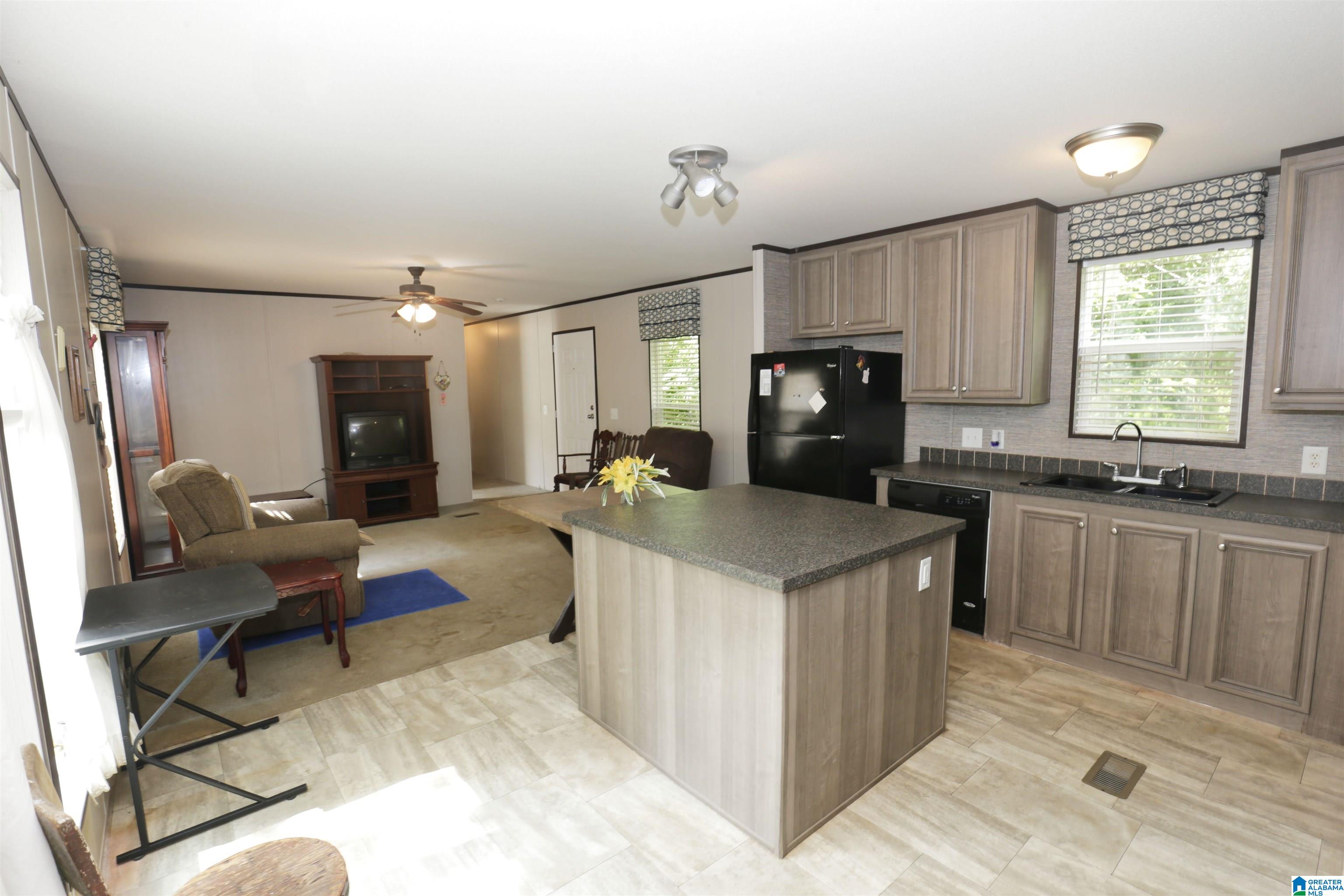 3190 Madison Street Anniston, AL 36201 - Photo 10 of 29