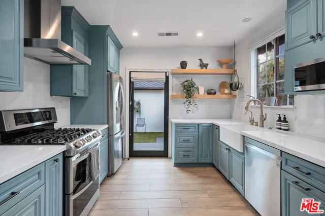 $2,195,000 | 805 South Ogden Drive, Los Angeles, CA 90036