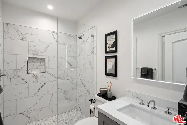 $2,195,000 | 805 South Ogden Drive, Los Angeles, CA 90036