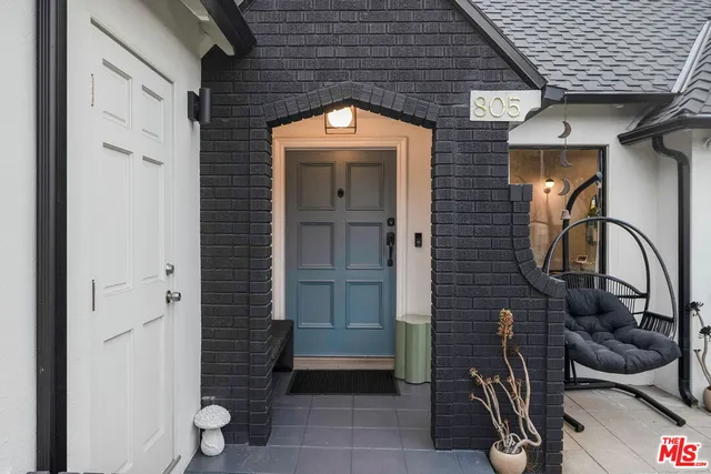 $2,195,000 | 805 South Ogden Drive, Los Angeles, CA 90036