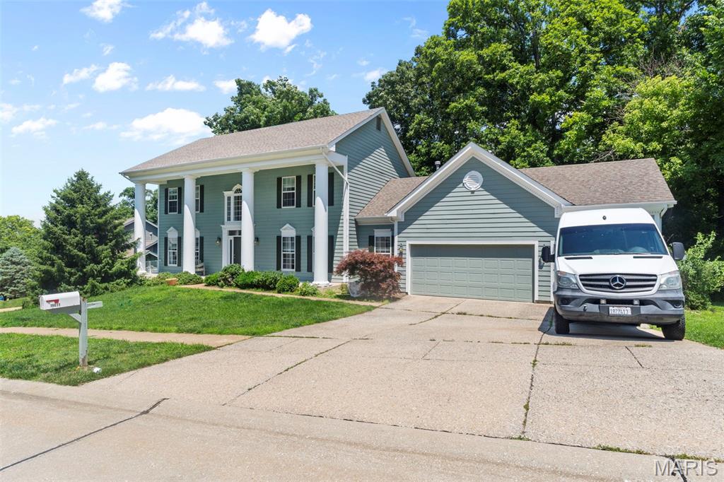 16611 Highland Summit Drive Ballwin, MO 63011 - Photo 3 of 49