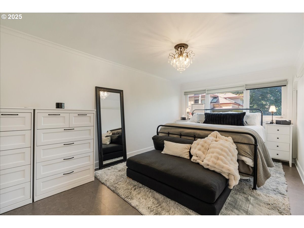 2211 Southwest Park Place, Unit 202 Portland, OR 97205 - Photo 18 of 28