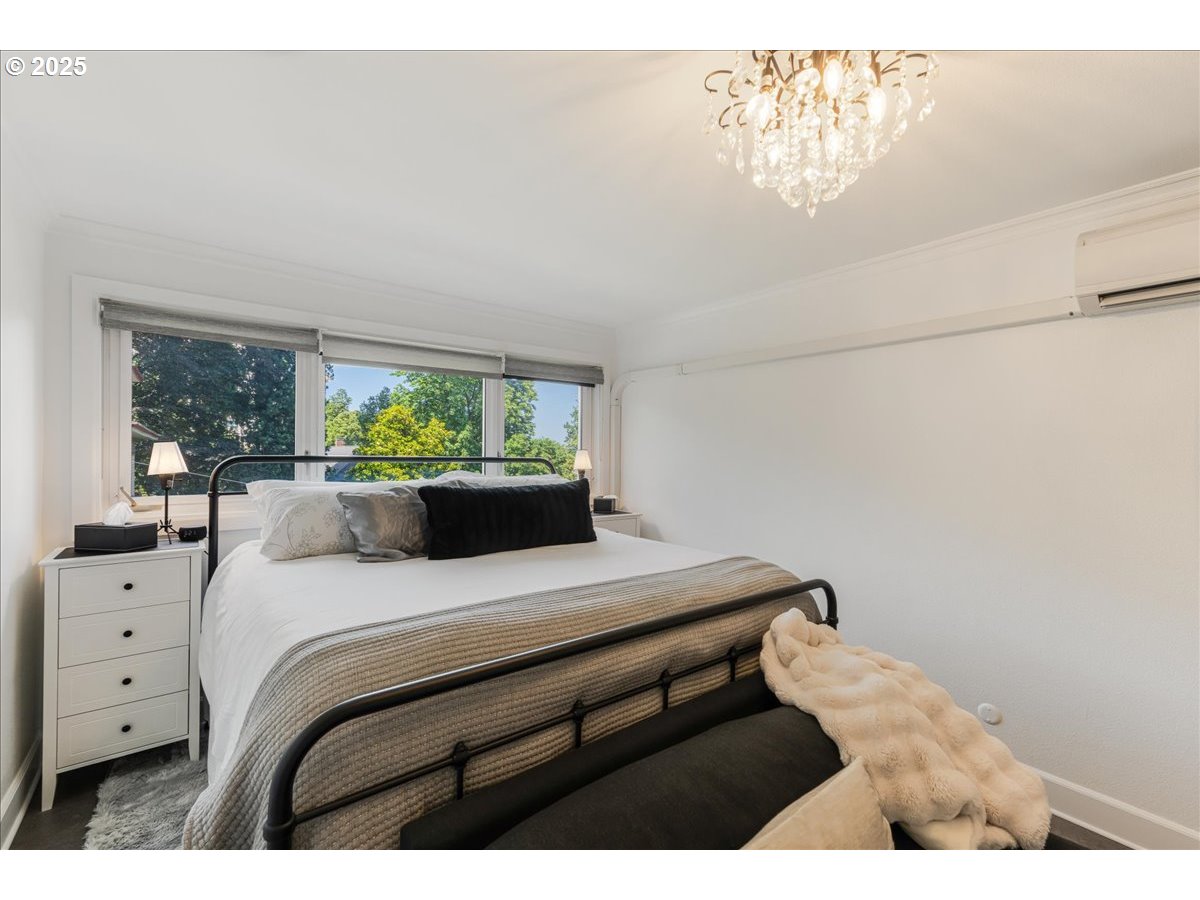 2211 Southwest Park Place, Unit 202 Portland, OR 97205 - Photo 19 of 28