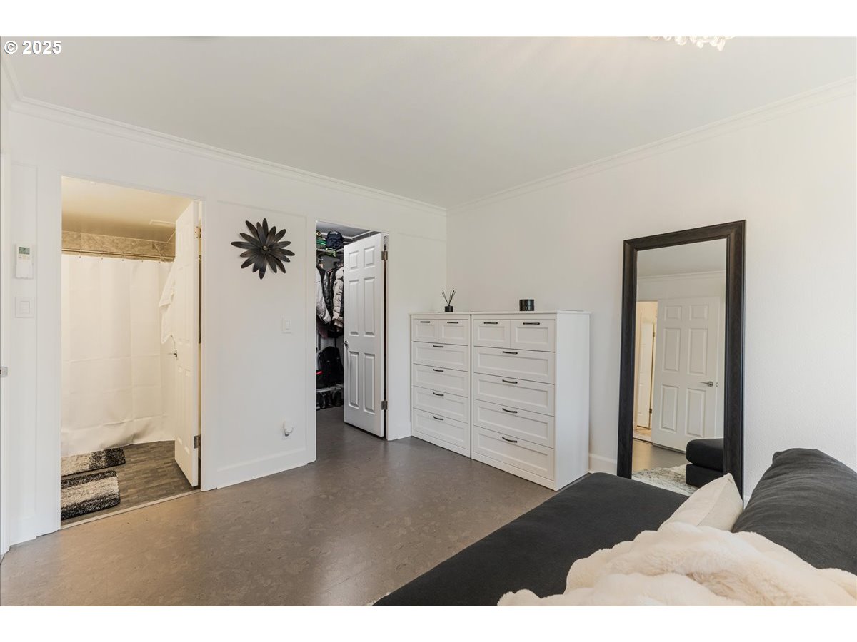 2211 Southwest Park Place, Unit 202 Portland, OR 97205 - Photo 20 of 28