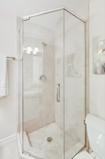 $310,000 | 2201 West Winona Street, Unit G, Chicago, IL 60625