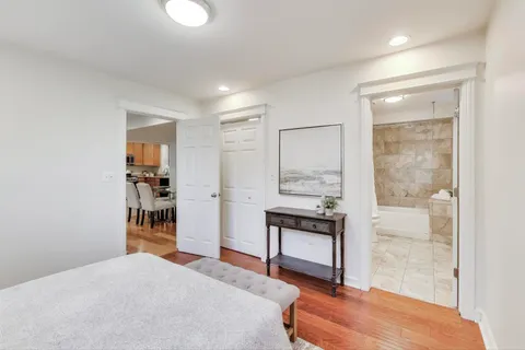 $310,000 | 2201 West Winona Street, Unit G, Chicago, IL 60625