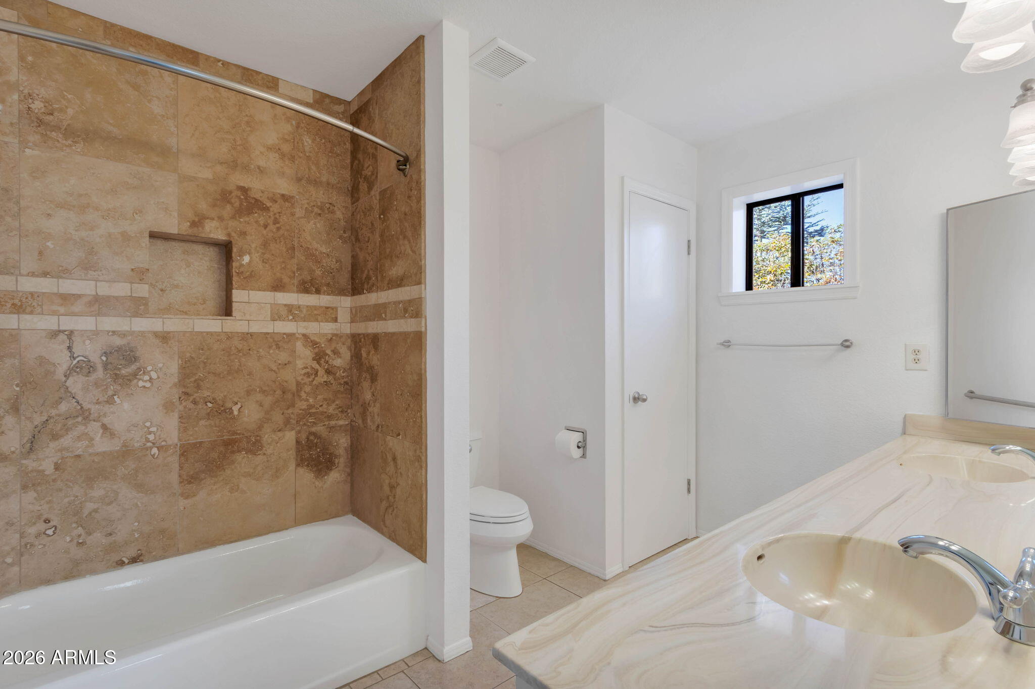 2345 Lariat Road Sedona, AZ 86336 - Photo 25 of 34 Primary Bath