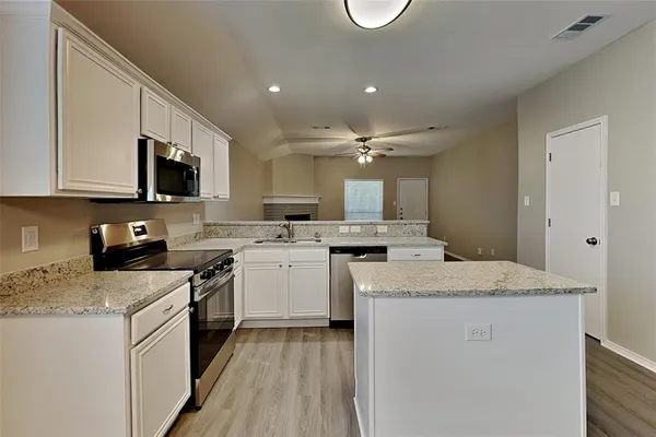 $2,175 | 3404 Muleshoe Lane, Fort Worth, TX 76179