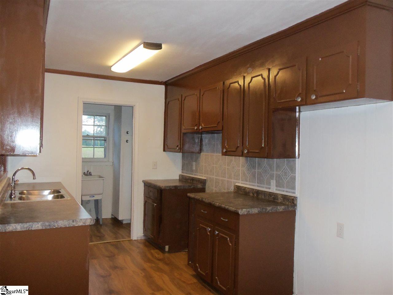 575 Gum Springs Road Taylors, SC 29687 - Photo 10 of 33