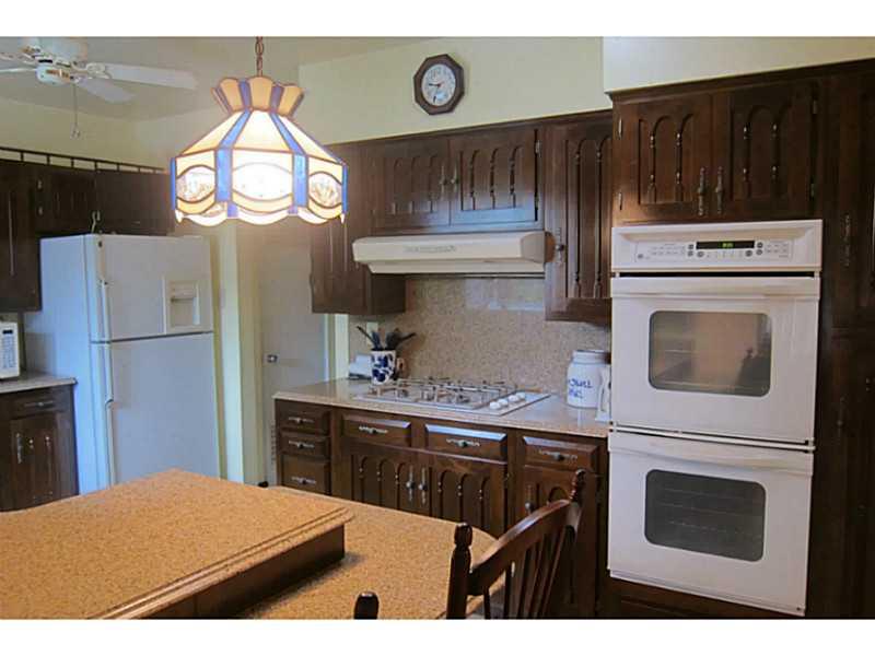 423 Locust Street Indiana, PA 15701 - Photo 3 of 11 Kitchen.