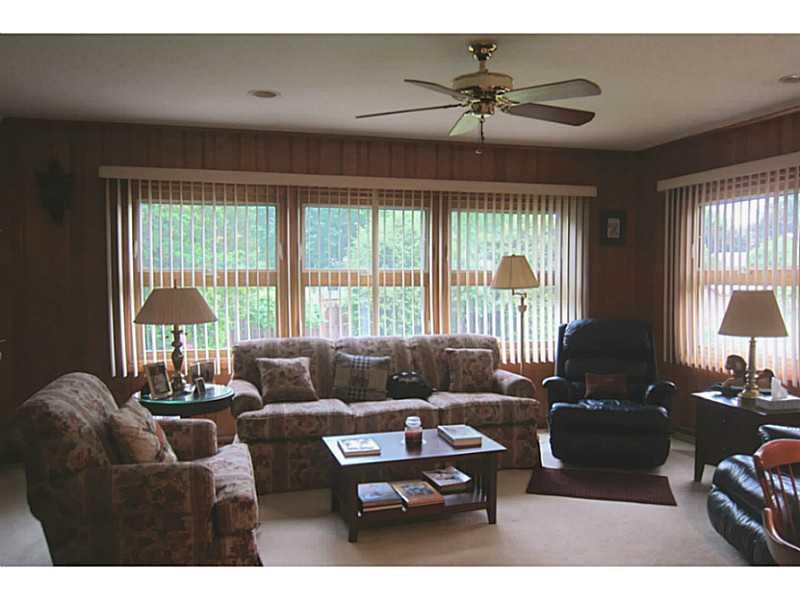 423 Locust Street Indiana, PA 15701 - Photo 8 of 11 Family Room.
