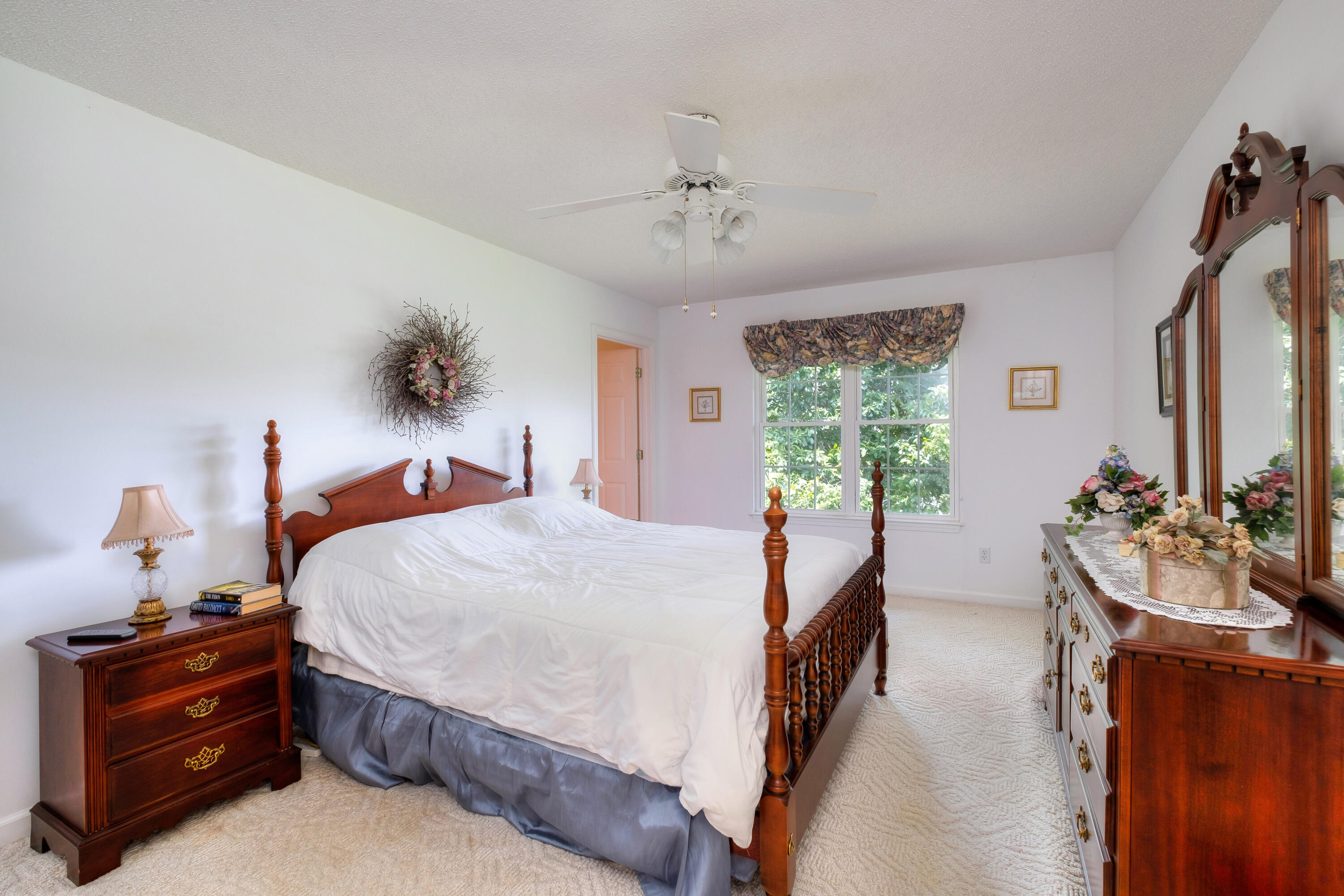 12 Ridge Lake Drive Manning, SC 29102 - Photo 18 of 49 OWNERS BEDROOM
