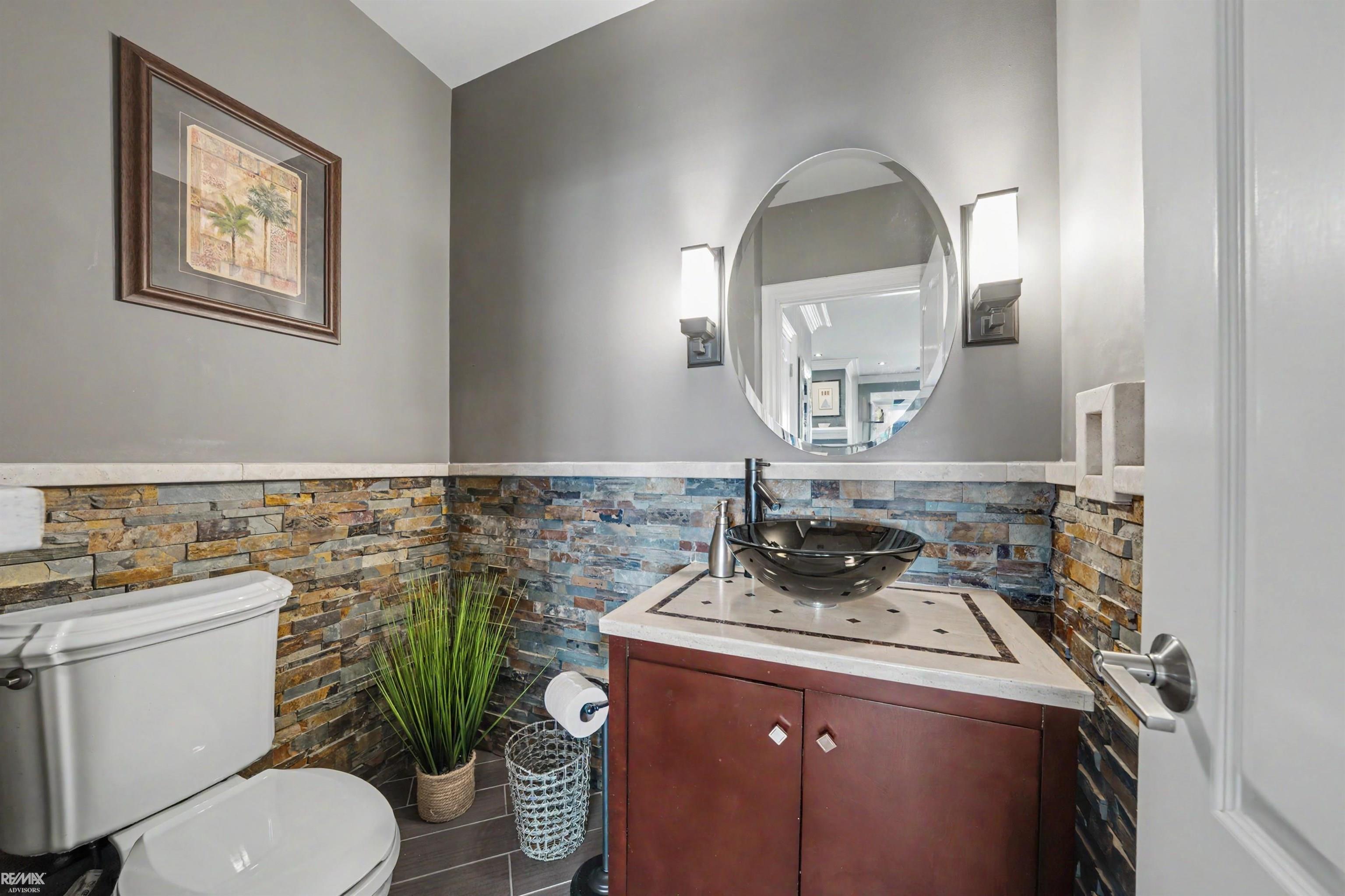 32172 North River Road, Unit 17 Harrison Township, MI 48045 - Photo 41 of 74