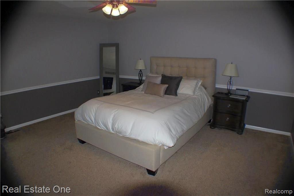 511 Whitney Drive Rochester Hills, MI 48307 - Photo 14 of 25