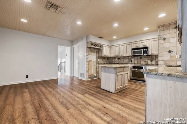 $2,250 | 17119 Terra Rosa, Helotes, TX 78023