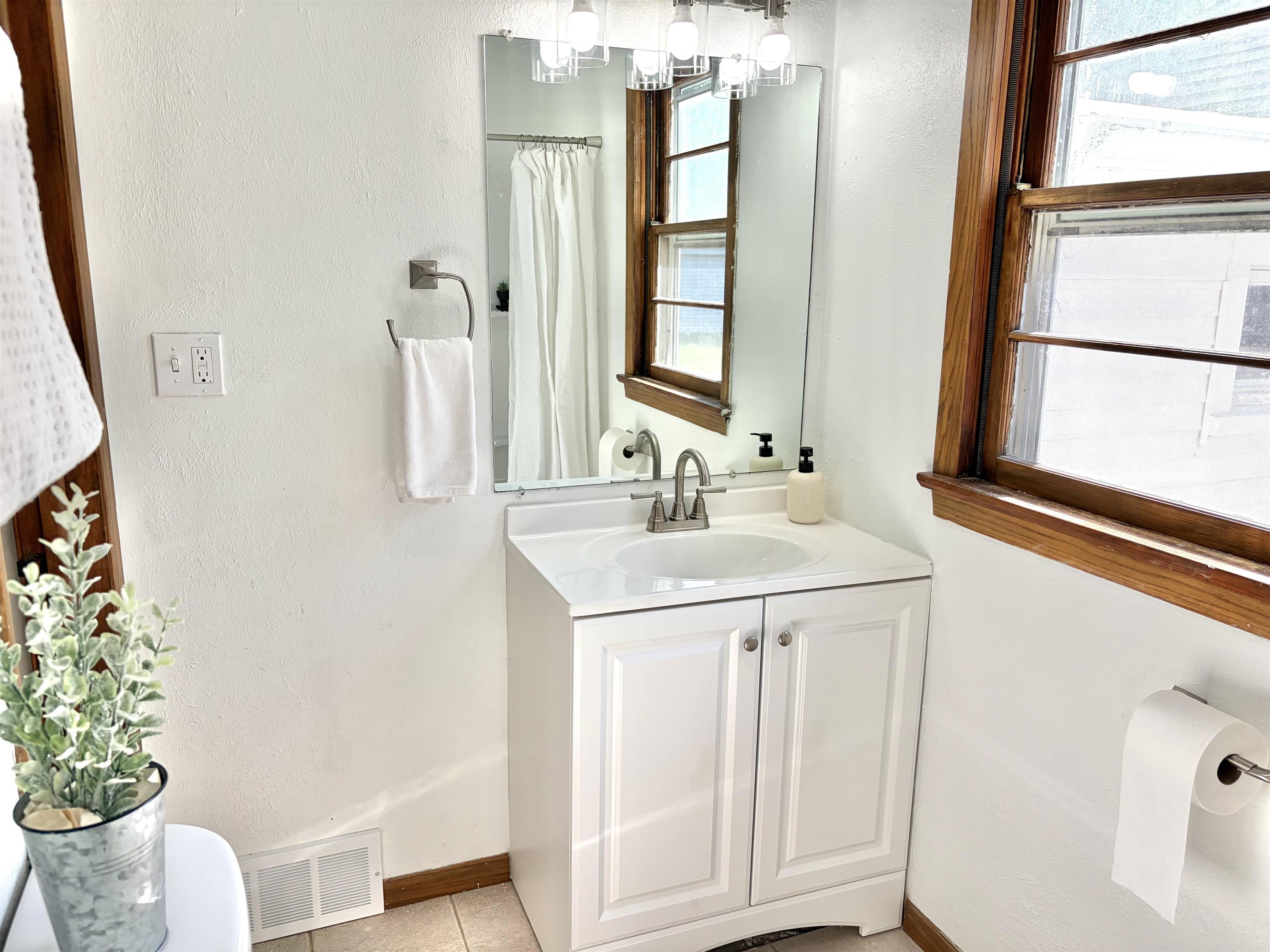 2209 North Clark Street Appleton, WI 54911 - Photo 20 of 33