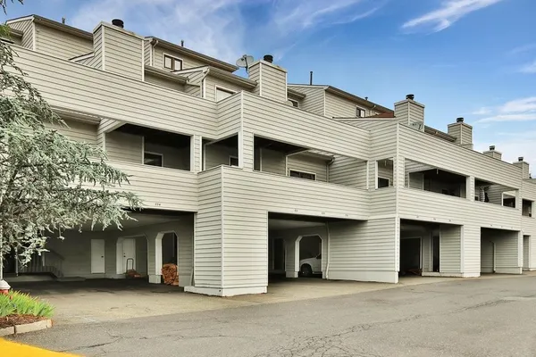 $2,400 | 700 Mainsail Lane, Unit 700, Secaucus, NJ 07094