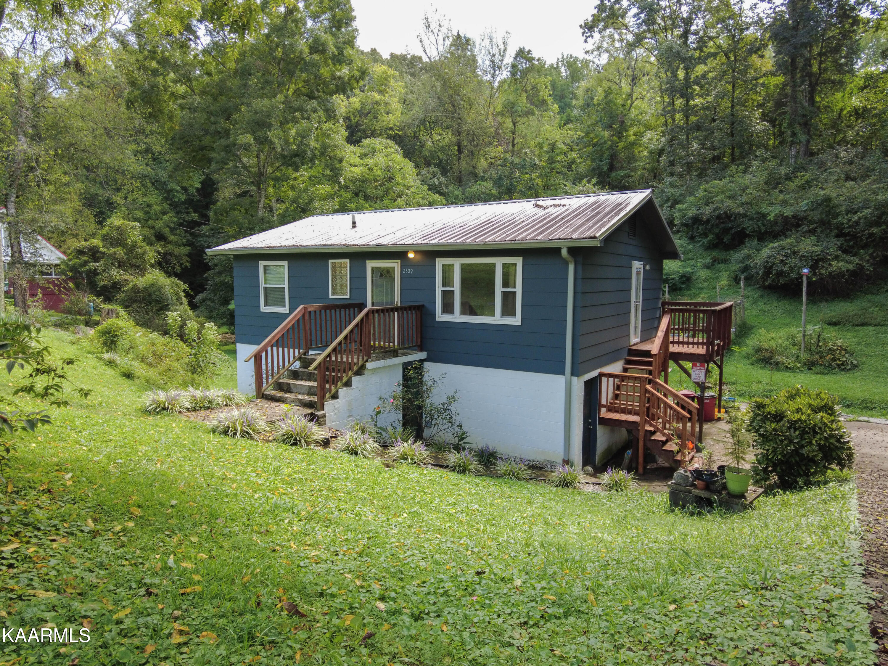 2309 East Wolf Valley Road Clinton, TN 37716 - Photo 1 of 17 DJI_0178