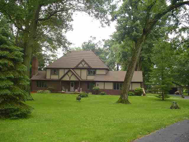 6061 West Cornbread Road Yorktown, IN 47396 - Photo 1 of 9