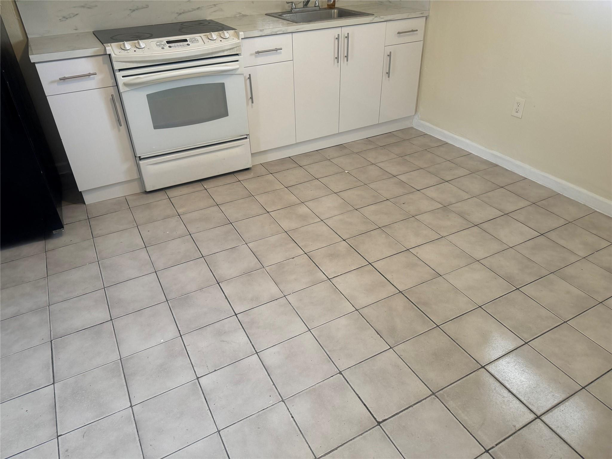2986 Northwest 91st Street Miami, FL 33147 - Photo 20 of 40 Photo 20