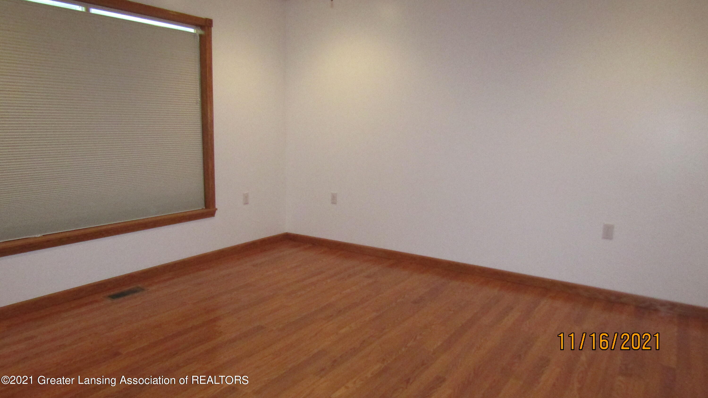 2335 North Hartel Road Charlotte, MI 48813 - Photo 10 of 22 IMG_0395