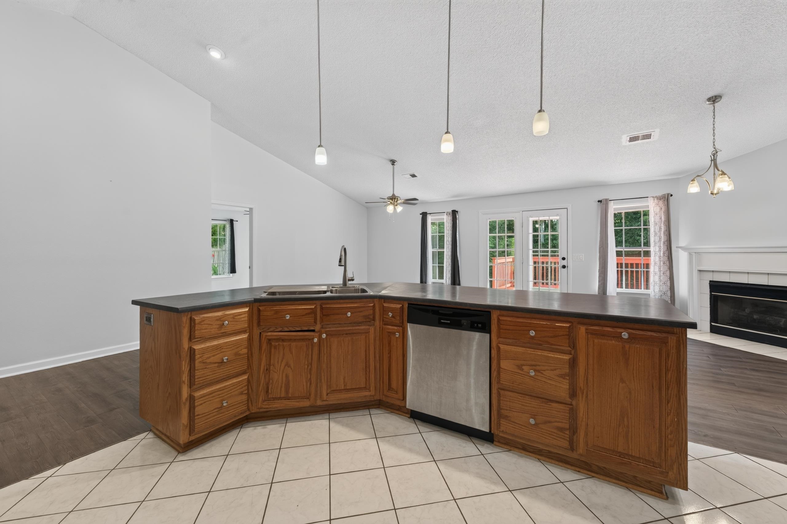 20 Two Gait Lane Simpsonville, SC 29680 - Photo 14 of 50 Large Kitchen Island