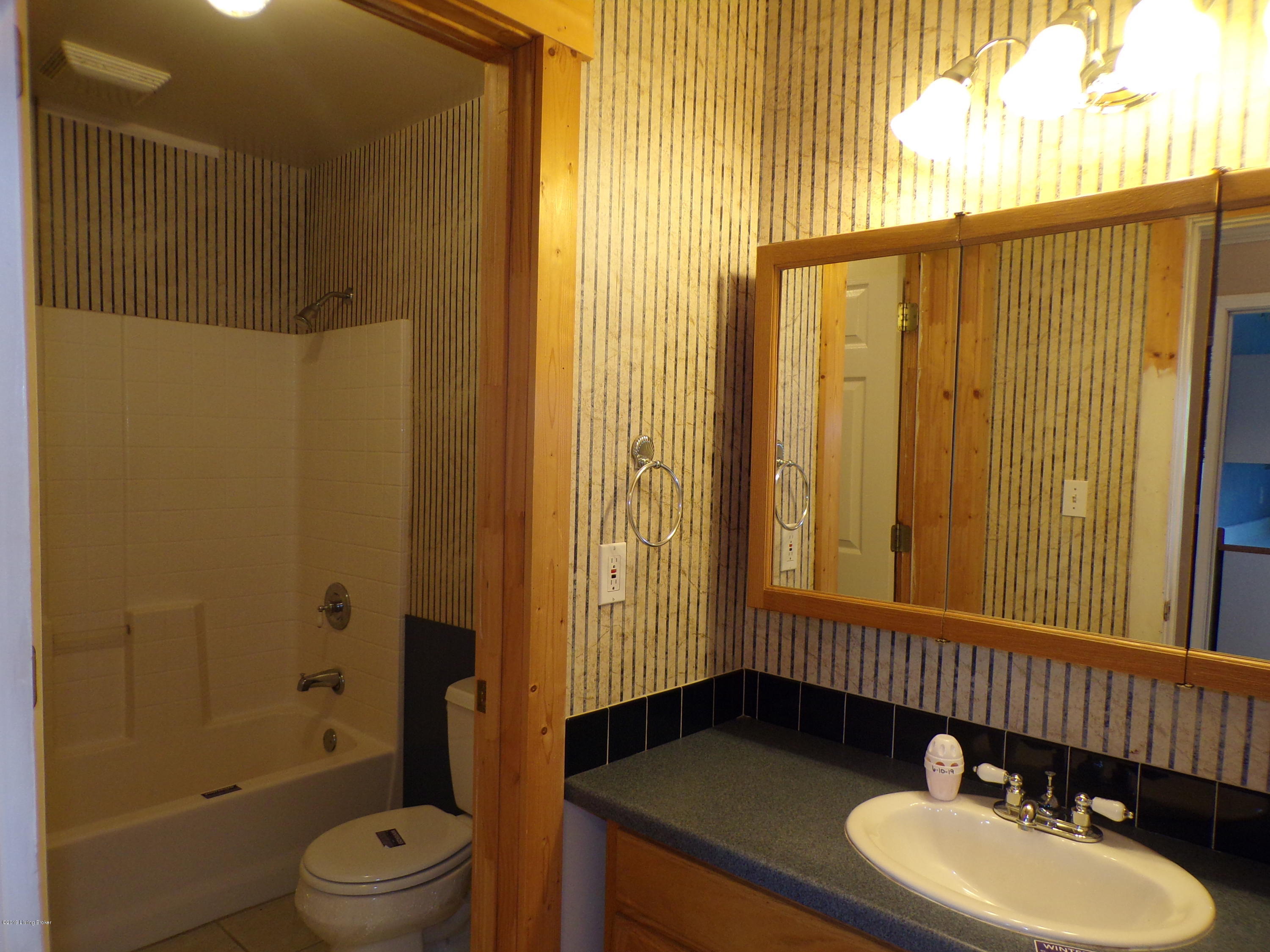 3039 Gilgal Road Turners Station, KY 40075 - Photo 26 of 34 100_0323