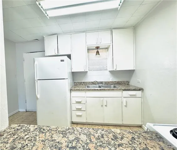 $800 | 1120 Valley View Drive, Unit A1, Weslaco, TX 78596