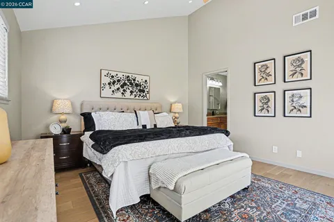 $1,149,000 | 210 Carob Lane, Alameda, CA 94502