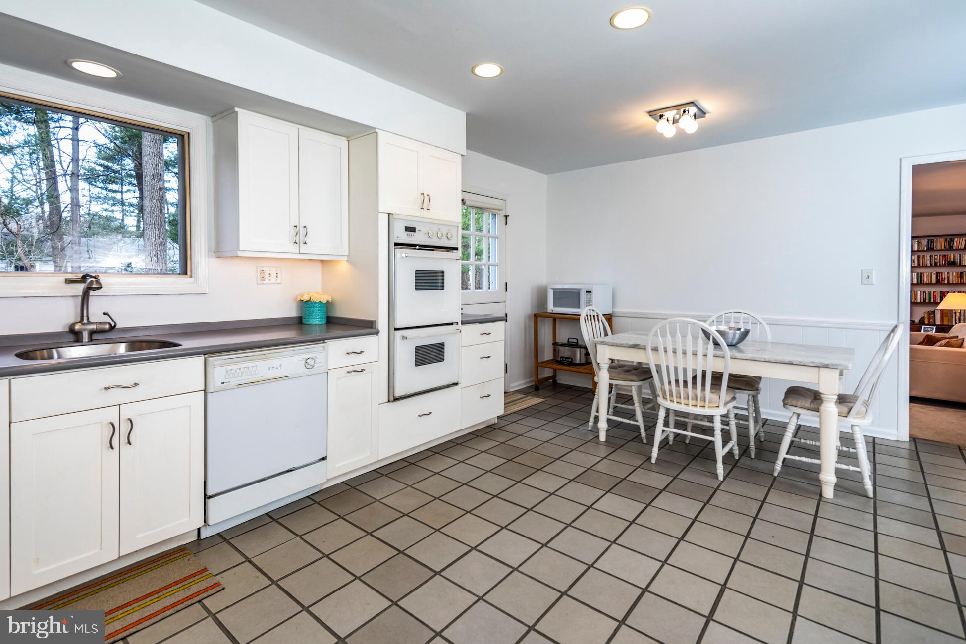 46 Terhune Road Princeton, NJ 08540 - Photo 34 of 36 Kitchen and Breakfast Area