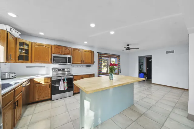 $369,875 | 800 Stetson Street, Tecumseh, MI 49286