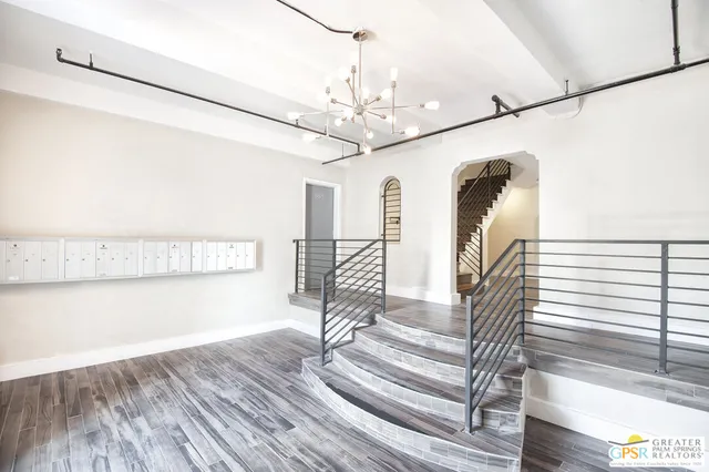 $1,450 | 250 South Kenmore Avenue, Los Angeles, CA 90004