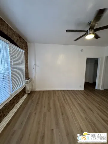 $1,450 | 250 South Kenmore Avenue, Los Angeles, CA 90004