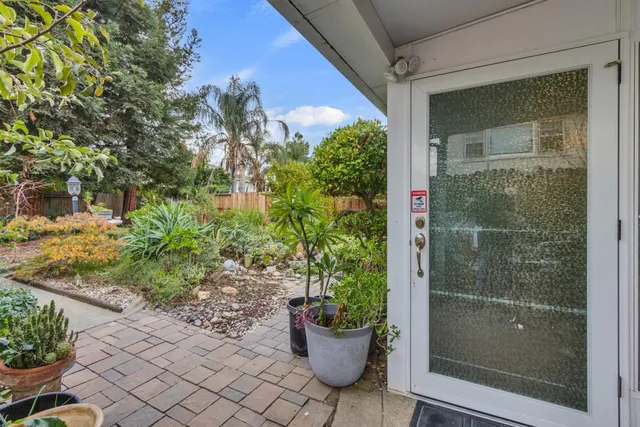 $699,000 | 4920 Van Steyn Court, Elk Grove, CA 95757