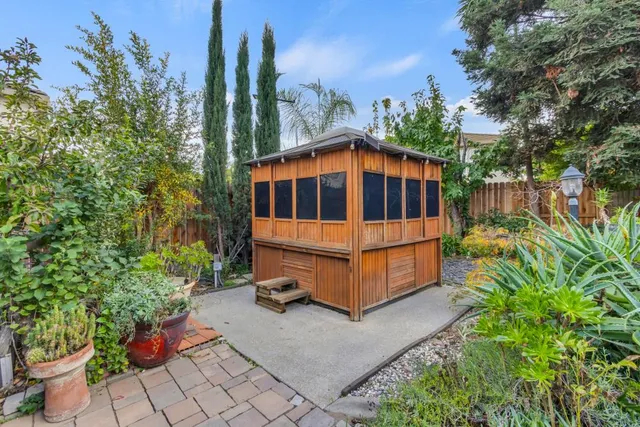 $699,000 | 4920 Van Steyn Court, Elk Grove, CA 95757