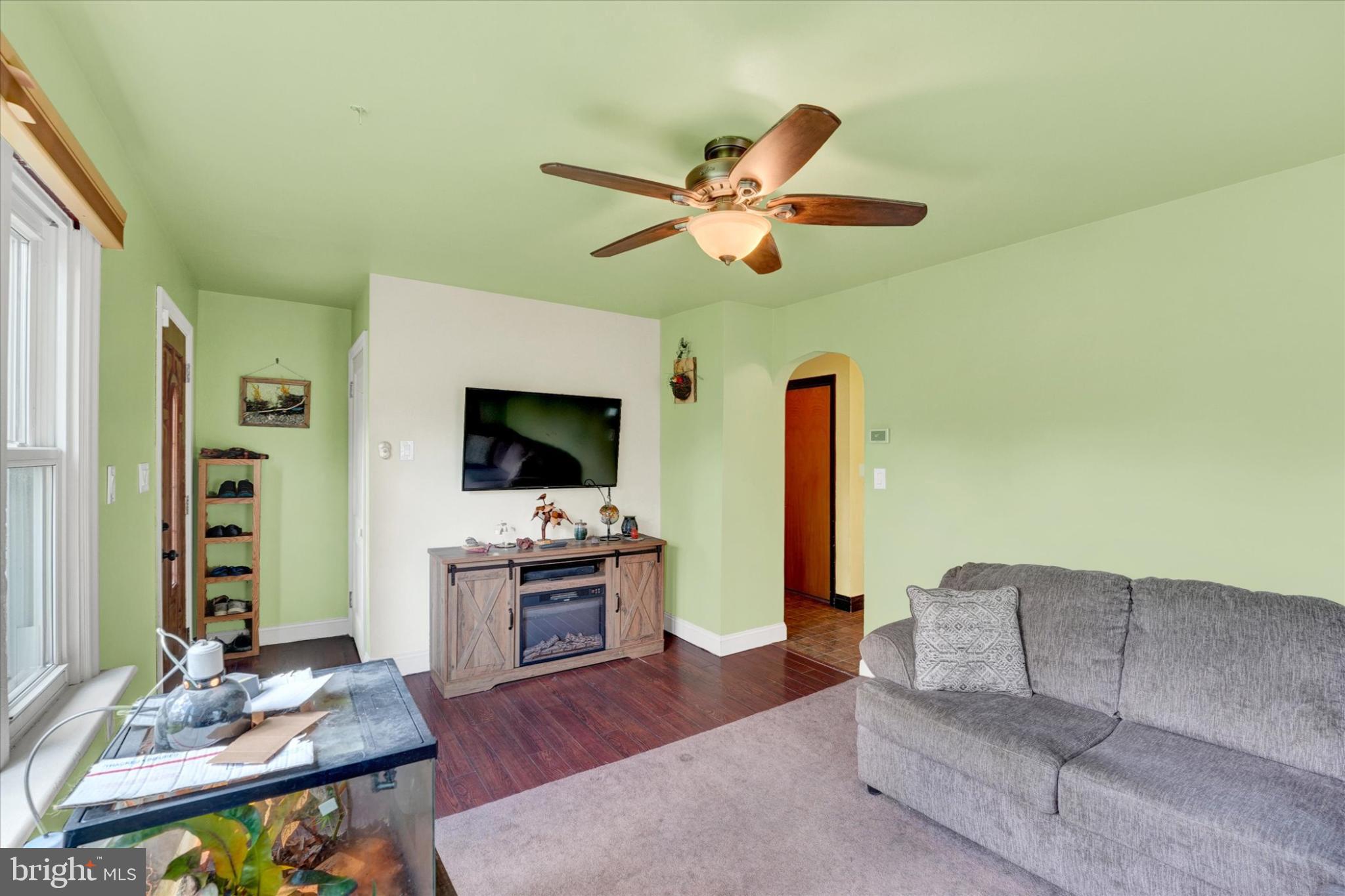 809 Van Reed Road Wyomissing, PA 19610 - Photo 4 of 25 Charming living space with fresh green hues.