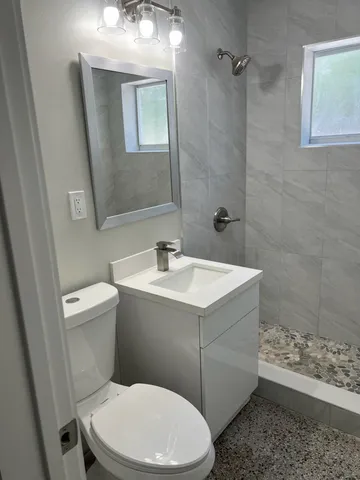 $2,200 | 2102 Delaware Avenue, Fort Pierce, FL 34950