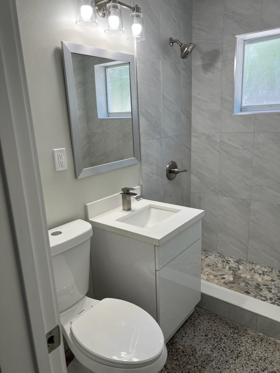 2102 Delaware Avenue Fort Pierce, FL 34950 - Photo 5 of 9 IMG_3365_20250413_183550