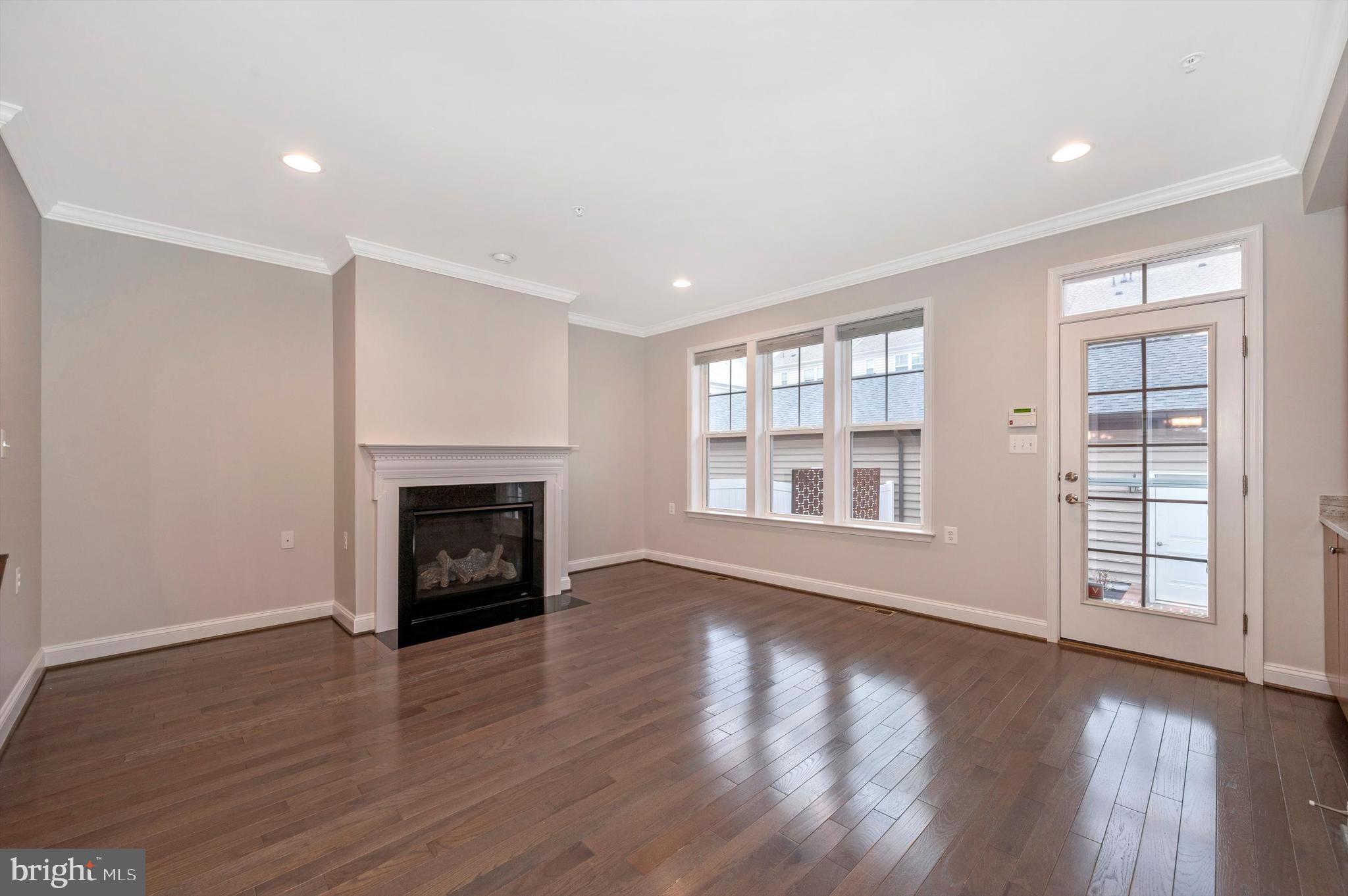 1136 Holden Road Frederick, MD 21701 - Photo 7 of 62 Gallery Image 7