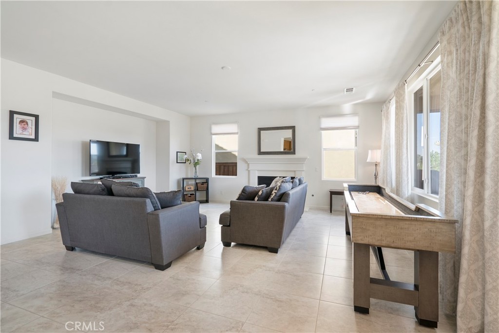 3126 Vista Terrace Riverside, CA 92503 - Photo 11 of 39