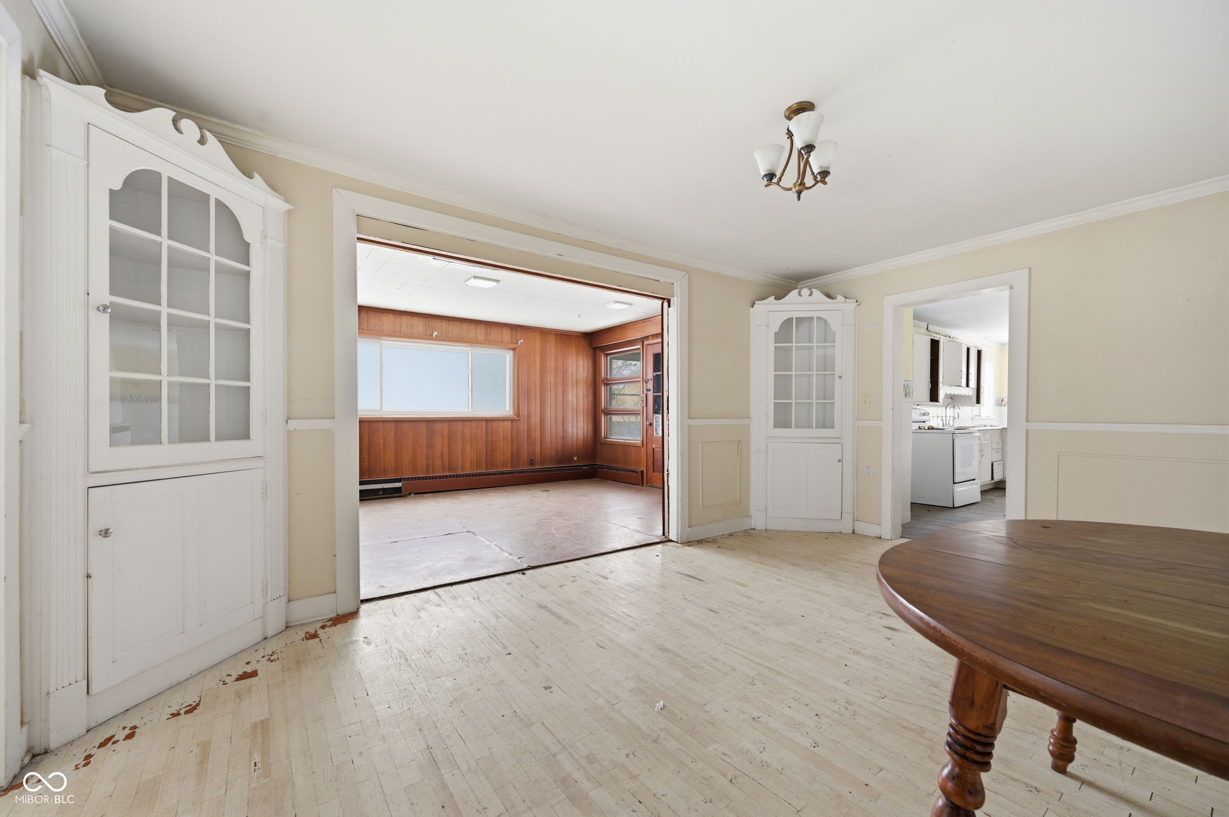 219 West Kickapoo Street Hartford City, IN 47348 - Photo 13 of 33