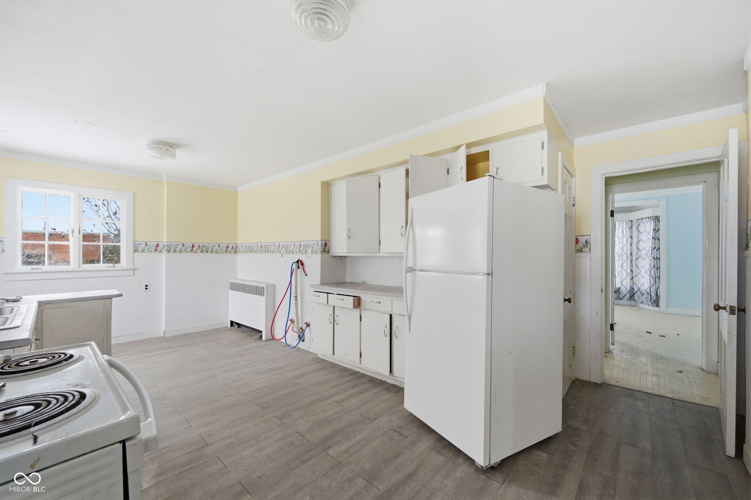 219 West Kickapoo Street Hartford City, IN 47348 - Photo 10 of 33