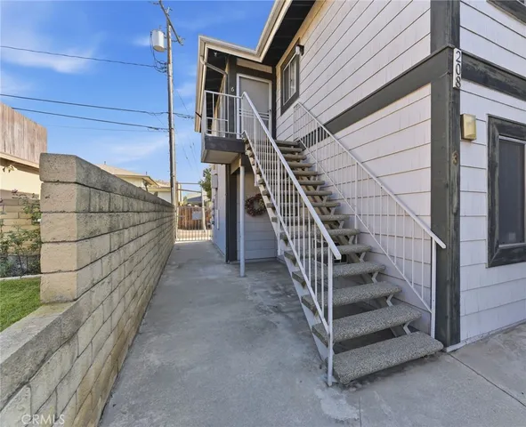 $1,850 | 208 South West Street, Anaheim, CA 92805