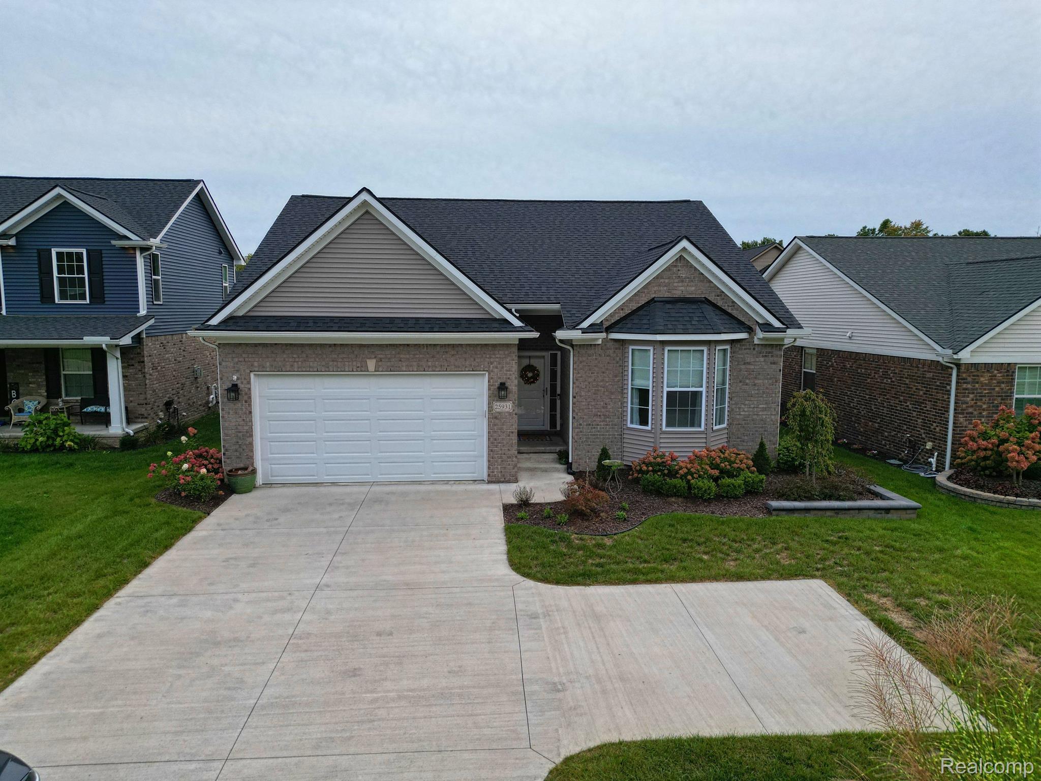 25931 King Road Romulus, MI 48174 - Photo 3 of 51