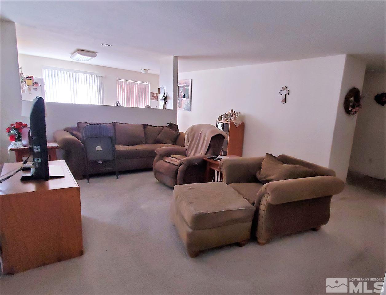 7400 Tallgrass Drive Reno, NV 89506 - Photo 4 of 18 Photo 4