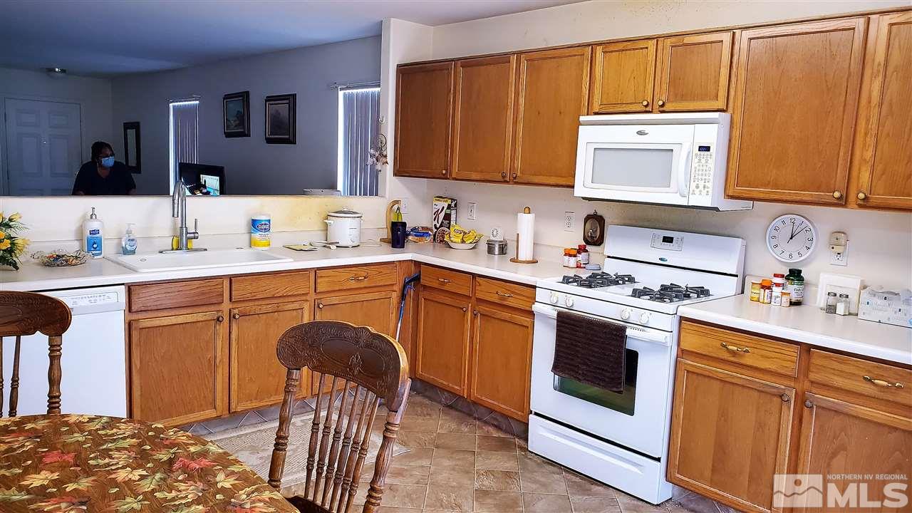7400 Tallgrass Drive Reno, NV 89506 - Photo 5 of 18 Photo 5