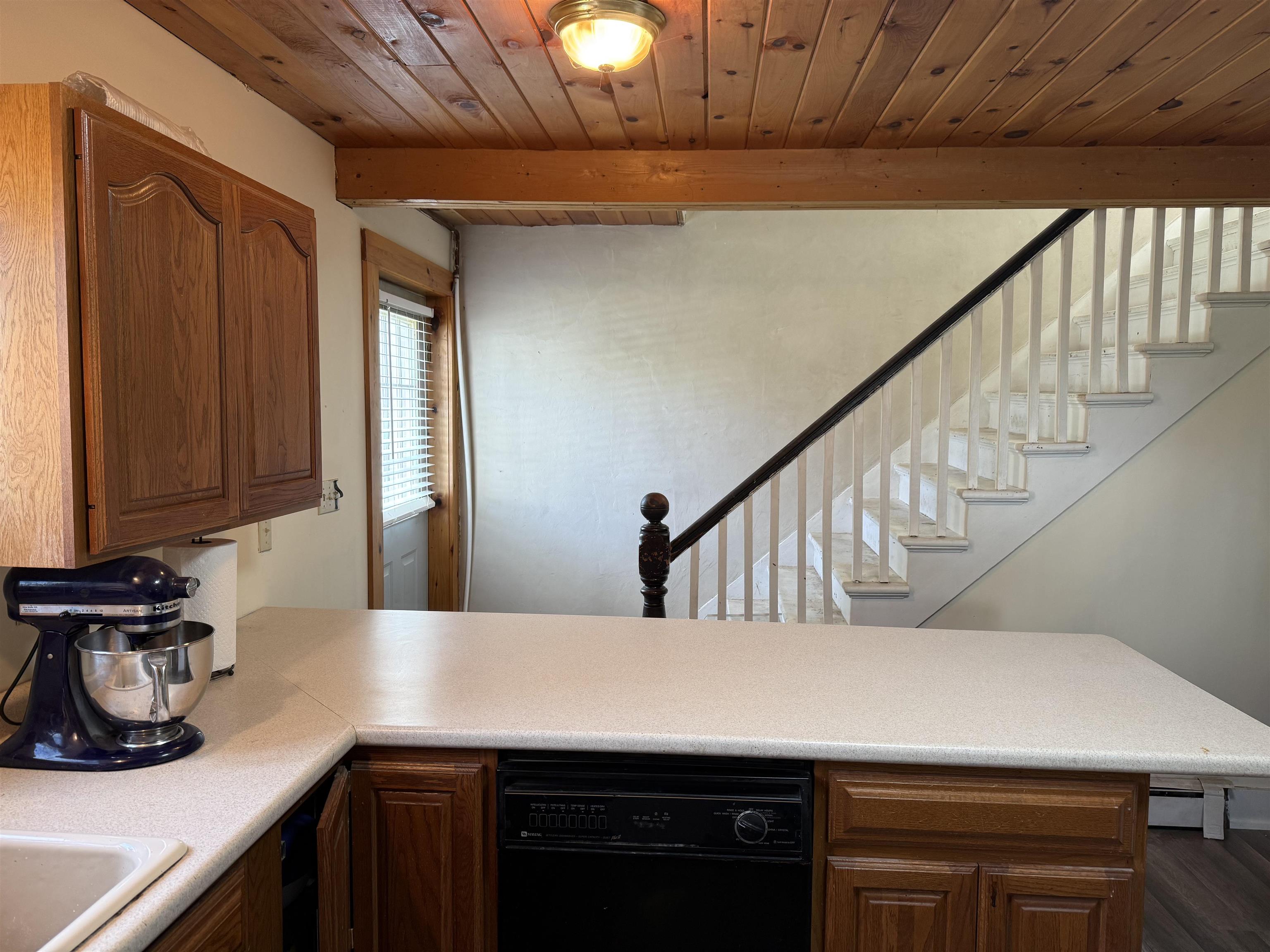 33 Field Avenue Rutland, VT 05701 - Photo 7 of 12
