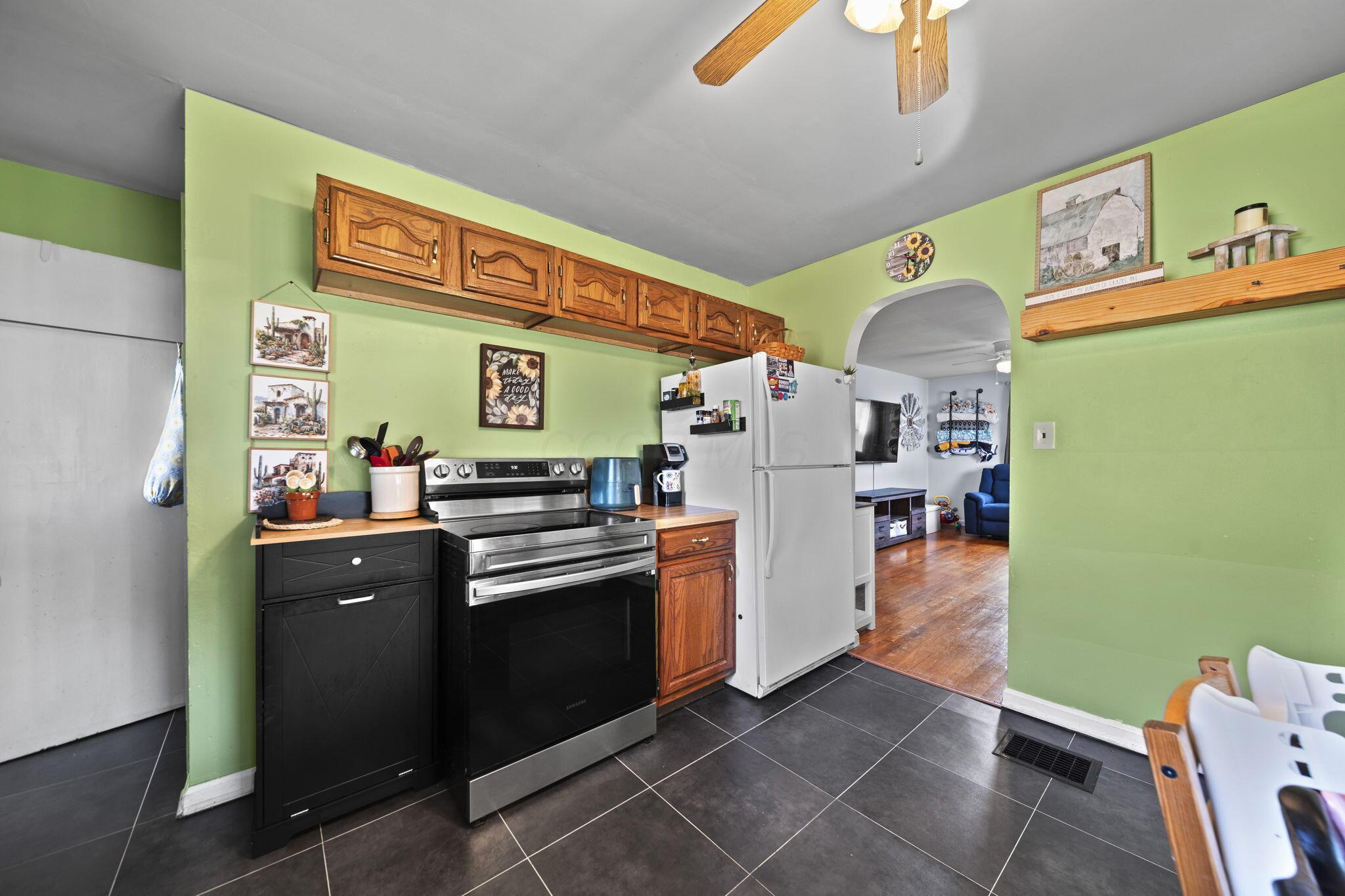 656 Mayhill Road Springfield, OH 45504 - Photo 8 of 38