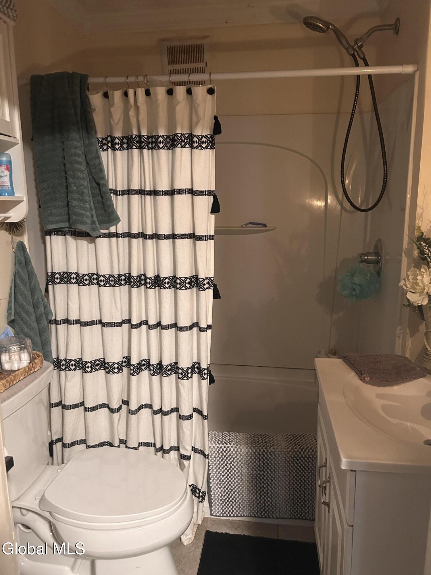 2328 Turner Avenue Schenectady, NY 12306 - Photo 19 of 25 IMG_2878